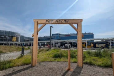 Pet relief areas at European airports