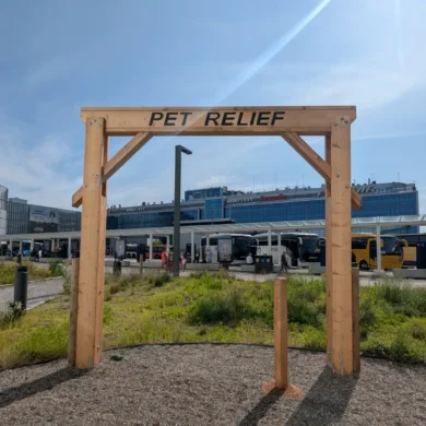 Pet relief areas at European airports